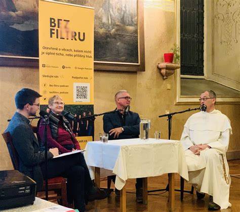 pluralitní model veřejné debaty